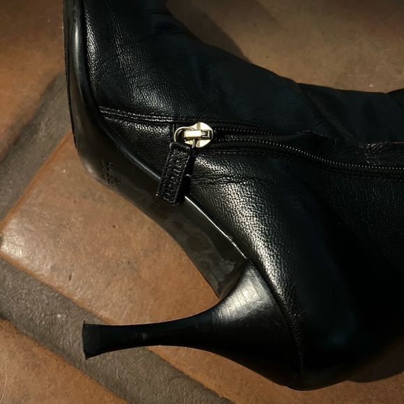 Gucci Black Heeled Boots for Women - Picture 15 of 16